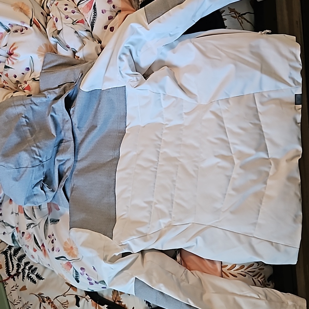 Roxy Snow Jacket - image 4